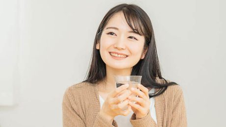女性