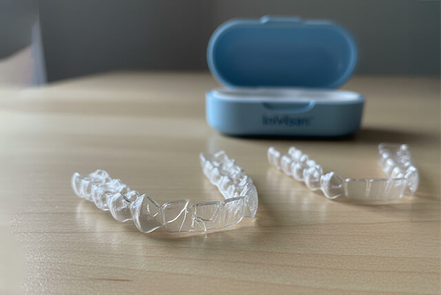 割れたアライナー